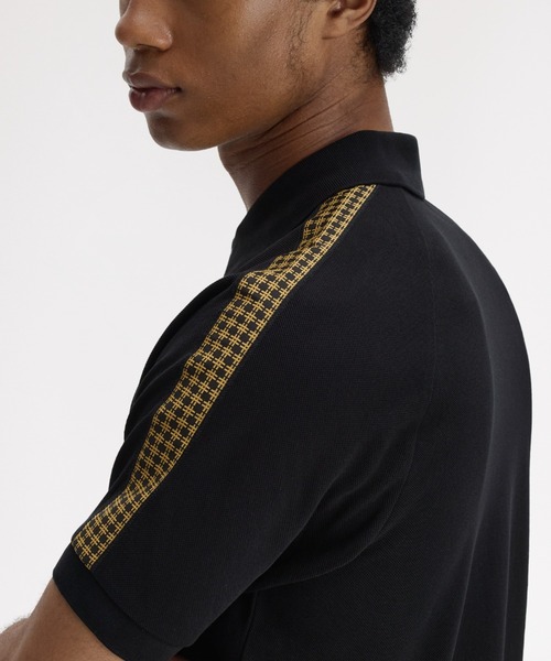 FRED PERRY 半袖ポロシャツ ブラック×ゴールド FRED PERRY（フレッドペリー） ポロシャツ 半袖 Cross Tape Polo Shirt