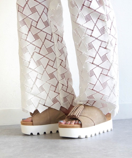 「Minnetonka」 フラットサンダル 8 ブラック レディース_画像8