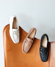 【未使用品】HILLS AVENUE シルバー ローファー　モカシン　22.5 モカシン ローファー 幅広 甲高 レディース 痛くない 21.5cm