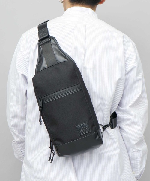 REGiSTA（レジスタ） ウエストポーチ 撥水加工 ポリエステル 軽量 縦型