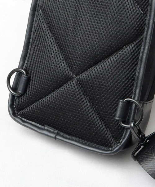 REGiSTA（レジスタ） ウエストポーチ 撥水加工 ポリエステル 軽量 縦型