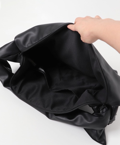 URBAN OUTFITTER☆フェイクレザー Hobo ショルダーバッグ FREE STYLISTS ショルダーバッグ バッグ Y2K アウトポケット