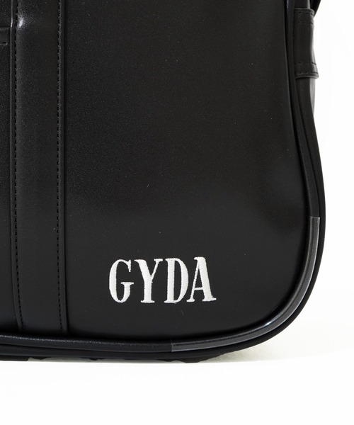 GYDA（ジェイダ） ボストンバッグ ファーチャーム付き合皮スクール