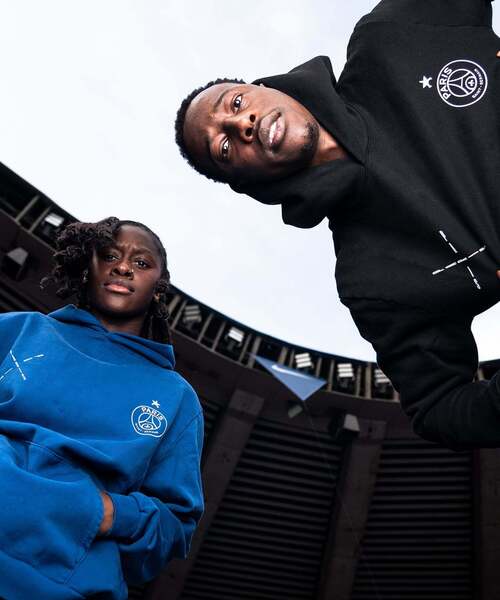 パーカー 「Paris Saint-Germain / パリ・サン＝ジェルマン」PSG X XO