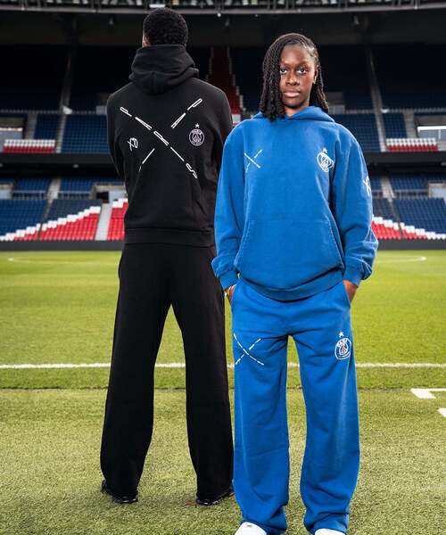 パーカー 「Paris Saint-Germain / パリ・サン＝ジェルマン」PSG X XO