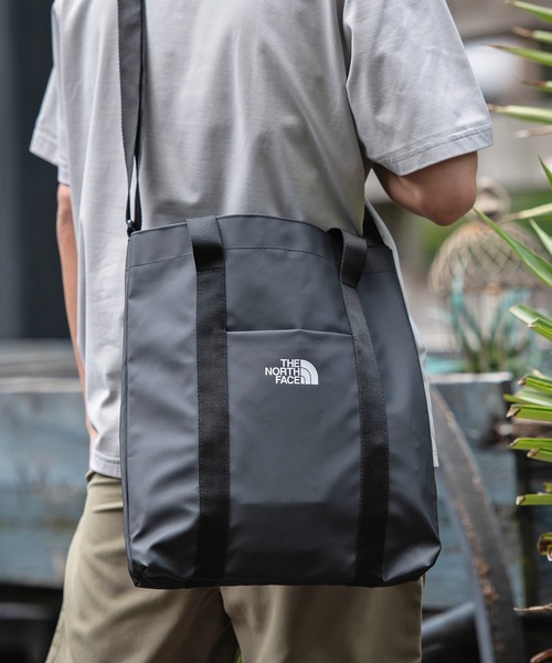 「THE NORTH FACE」 ショルダーバッグ ONE SIZE オリーブ メンズの画像