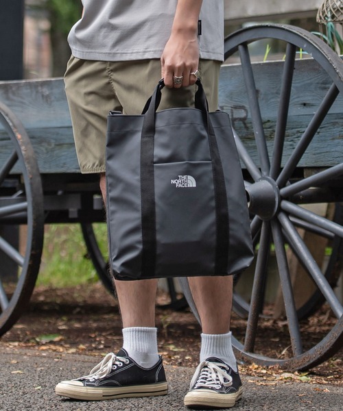 「THE NORTH FACE」 ショルダーバッグ ONE SIZE オリーブ メンズの画像