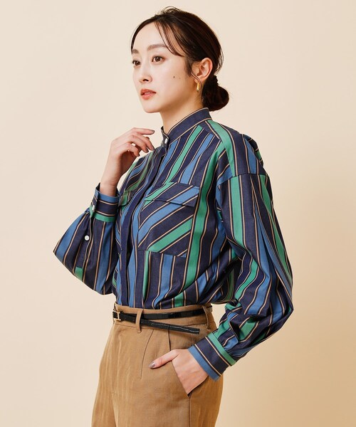 美品 アンタイトル 大きめ シャツ バンドカラー ネイビー UNTITLED ブラウス シャツ 「セットアップ可能／洗える
