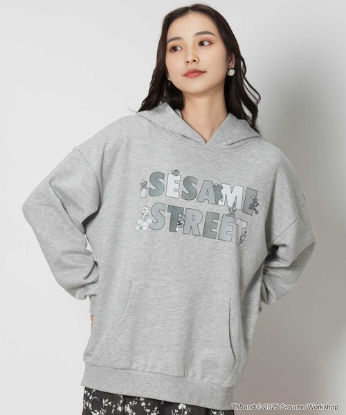 Right-on（ライトオン） パーカー 「SESAME STREET」プリントパーカー
