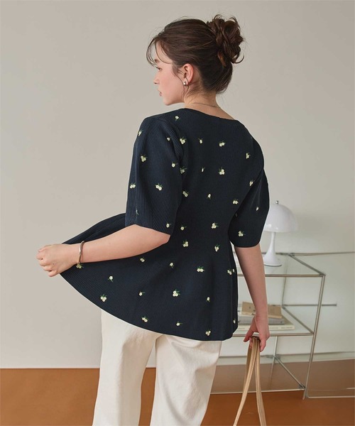ニット セーター フラワー刺繍ペプラムニットトップス レディース | titivate | 21