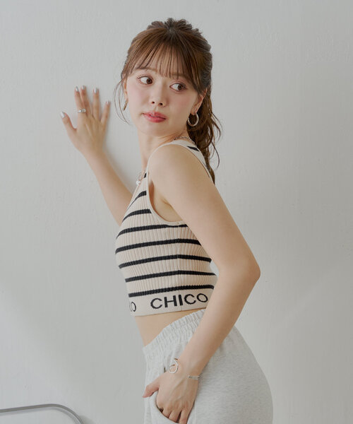 シルバー ノースリーブ クロップドタンクトップ Chico タンクトップ ノースリーブ 「WEB限定/REVIVAL」裾ロゴ