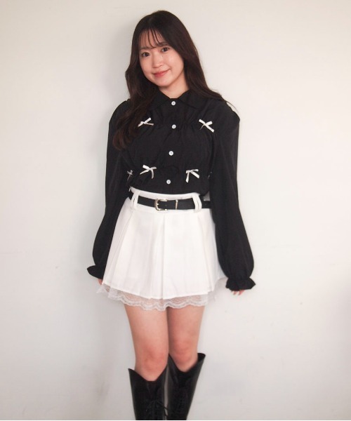 Mejoul ブラウス シャツ 「2026春夏新作」ポイントリボンパフスリーブ