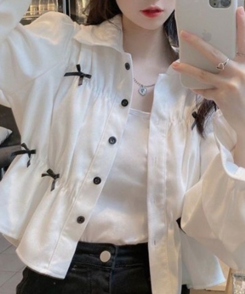 Mejoul ブラウス シャツ 「2026春夏新作」ポイントリボンパフスリーブ