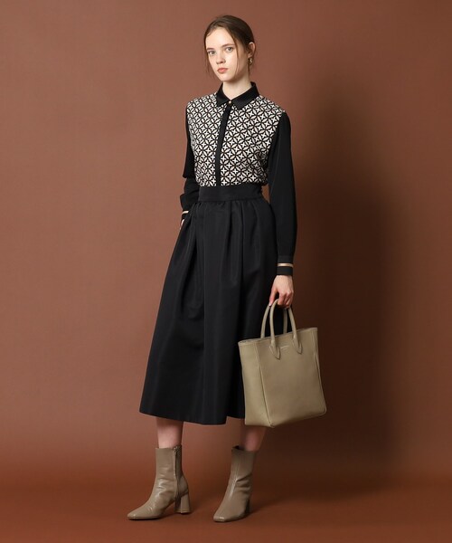 「DRESSTERIOR」 長袖シャツ 34 ベージュ レディースの画像
