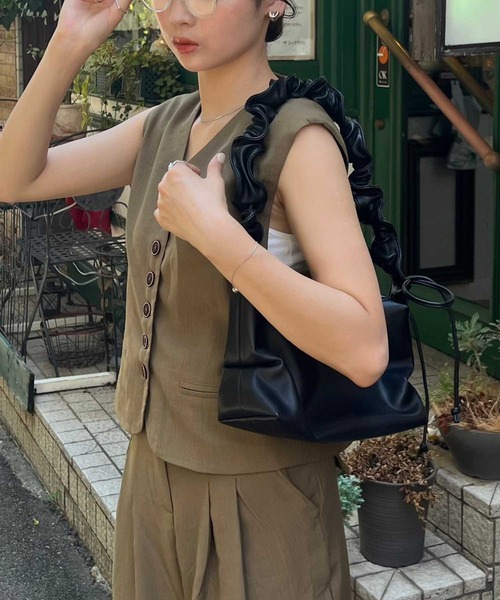 EFOLE ショルダーバッグ バッグ 「インフルエンサーyuzuki