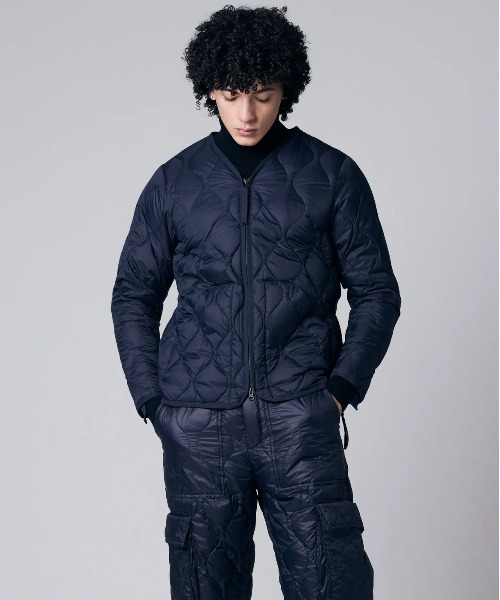 TAION（タイオン） ダウンジャケット ダウン MILITARY V NECK W-ZIP