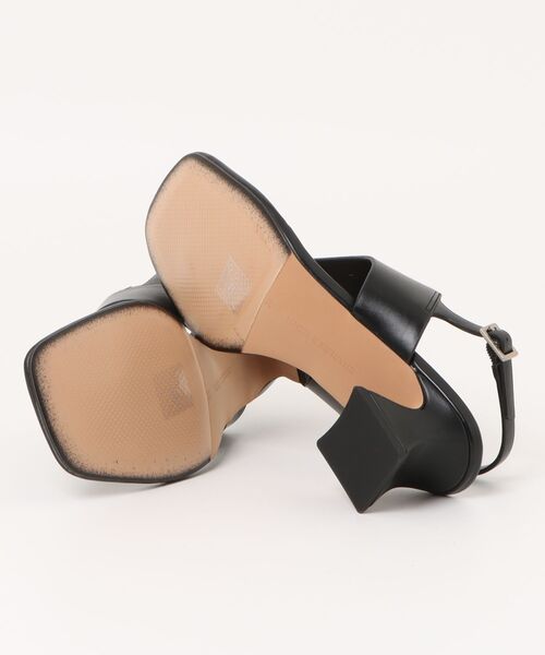 CHARLES ＆ KEITH サンダル ワイドストラップ ヒールトング