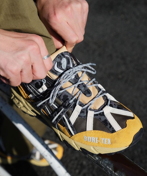 ASICS（アシックス） ローカットスニーカー 27cm イエロー メンズ