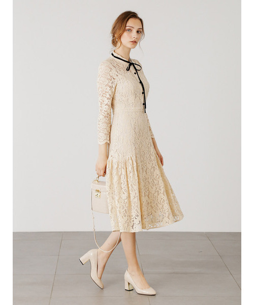 CELFORD セルフォード　刺繍カラータイトワンピース　ベージュ サイズ34 CELFORD 「CELFORD」 長袖ワンピース 34 ベージュ レディース セル