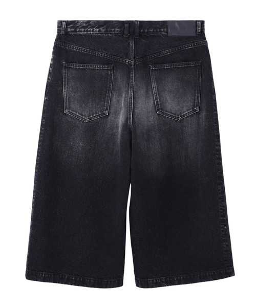パンツ JOHN LAWRENCE SULLIVAN WASHED DENIM TUCKED WIDE SHORTS (2A009-0426-20)の画像