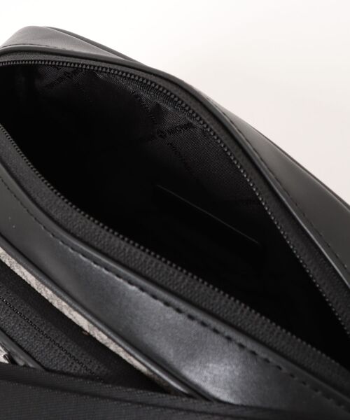 MICHAEL KORS ショルダーバッグ シグネチャー 黒　新品 MICHAEL KORS（マイケルコース） ショルダーバッグ COOPER カメラ