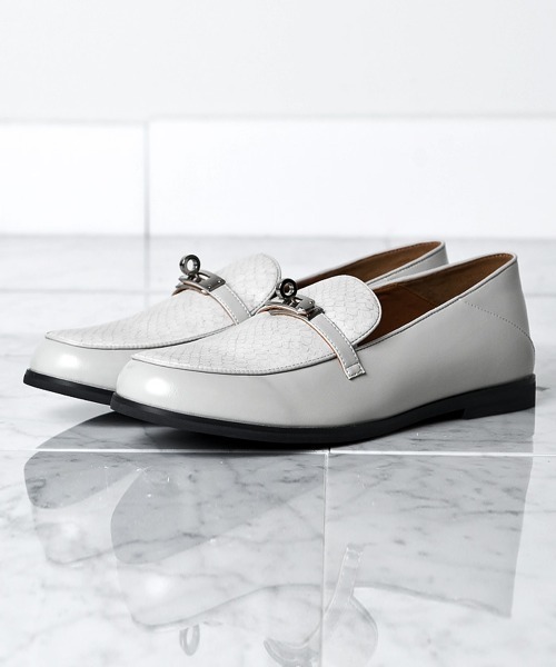 BUFFALO BOBS（バッファローボブズ） ローファー DUC-MOCCASIN(デュク