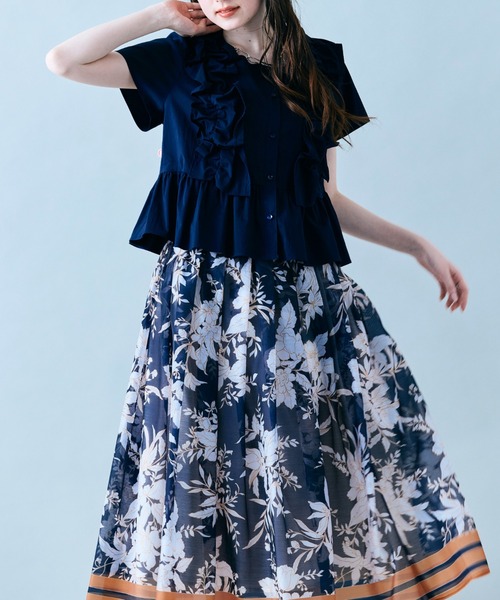 【新品未使用】花柄フレアスカート 黒　オーディアミューズ42 360℃華やか刺繍♡スタイルアップ叶う 花柄フレアスカート 黒【FREE