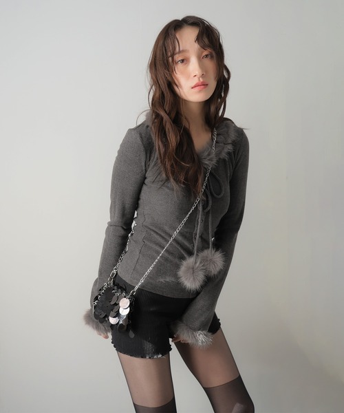 ULYSSES tシャツ ファー付きポンポンリボンボタントップス レディース