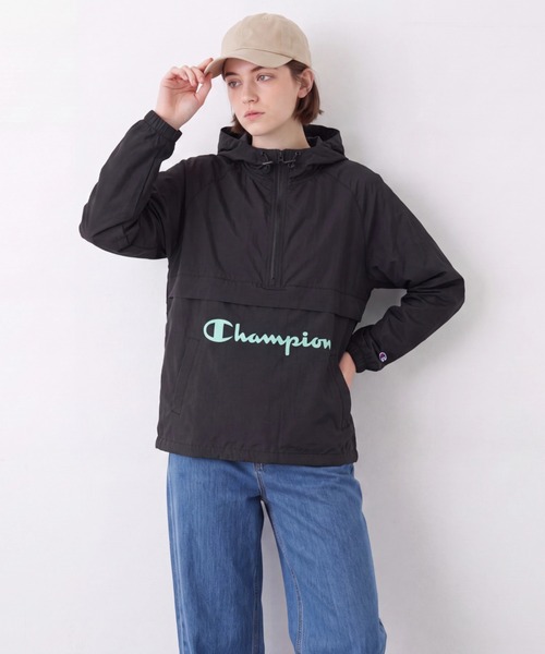 にゃー　Championコラボ　ウインドブレーカー Champion（チャンピオン） マウンテンパーカー ウインドブレーカー