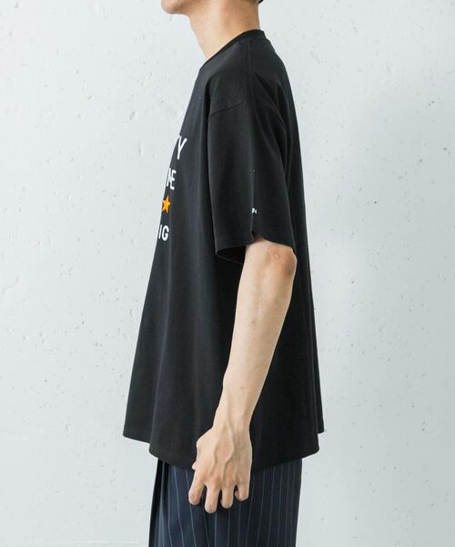tシャツ URBAN RESEARCH×MARTY SUPREME×A24　SOLID 3STAR LOGO T-SHIRTS メンズの画像