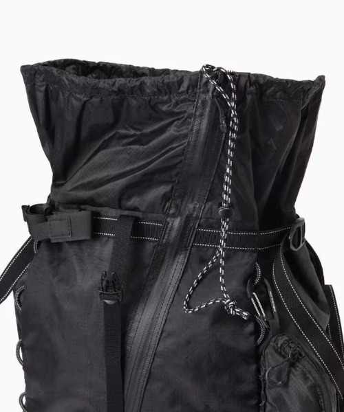 デイバック リュック and wander/アンドワンダー  ECOPAK 30L backpack メンズ レディースの画像