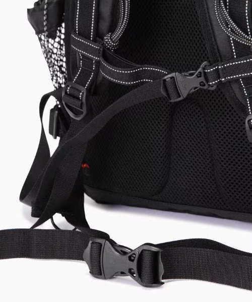 デイバック リュック and wander/アンドワンダー  ECOPAK 30L backpack メンズ レディースの画像