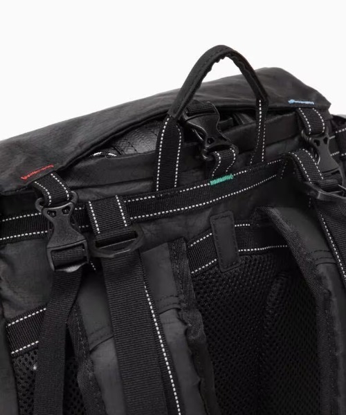デイバック リュック and wander/アンドワンダー  ECOPAK 30L backpack メンズ レディースの画像