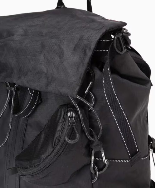 デイバック リュック and wander/アンドワンダー  ECOPAK 30L backpack メンズ レディースの画像