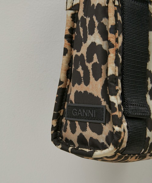 【新品】アダムエロペ　GANNI　ガニー　レオパード　バッグ ガニー×アダム エ ロペ、ロゴ入りハンドルトート＆“レオパード柄