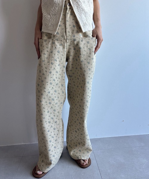 Lolita デニムパンツ 新品タグ付き 小花柄 30 Unitage ジーンズ デニム デニムパンツ 小花柄スリットポケット