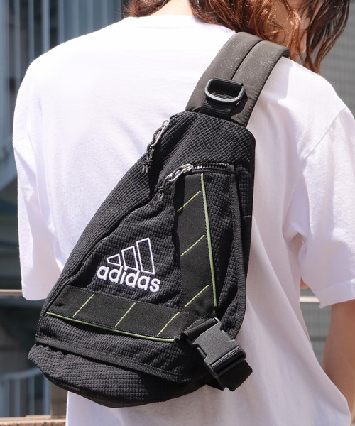 tech✴︎adidas✴︎ワンショルダーバッグ adidas tech archive y2kワン ショルダーバッグ - メルカリ