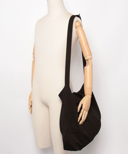 yoko sakamoto（ヨーコサカモト） ショルダーバッグ RESEARCHER BAG