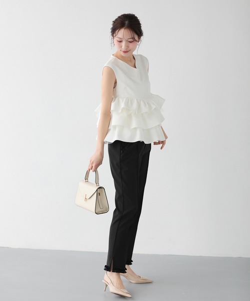Fit more（フィットモア） パンツ フリルスリットテーパードパンツ