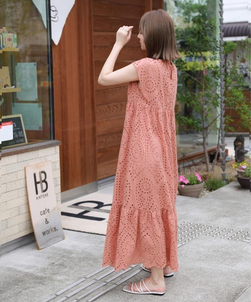【美品】カットワークティアードワンピース SUGAR BISKET ワンピース カットワーク ティアードワンピース
