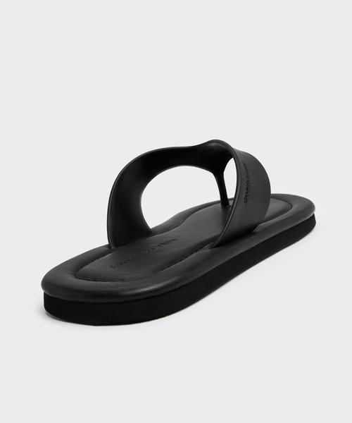 ★CHARLES&KEITH★Trinah トリーナ トングサンダル/送料込 CHARLES ＆ KEITH サンダル Trinah トリーナ トングサンダル