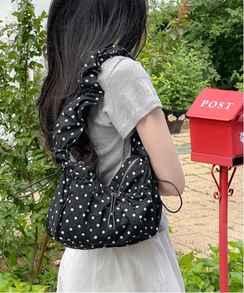 gossip!ロサンゼルス ショルダーバッグ バッグ アウトポケットくしゅく