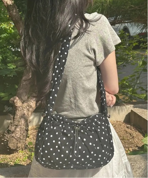 gossip!ロサンゼルス ショルダーバッグ バッグ アウトポケットくしゅく
