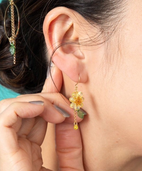 カヤ ピアス 「カヤ」夏の花雫ピアス レディース : ZOZOTOWN Yahoo!店