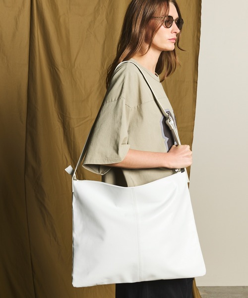 MAISON SPECIAL ショルダーバッグ 「UNISEX」Cow Leather