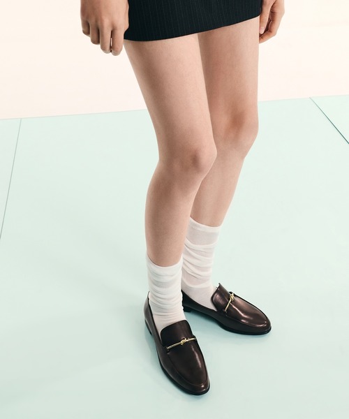 CHARLES ＆ KEITH（チャールズ&キース） ローファー メタリック ノット 