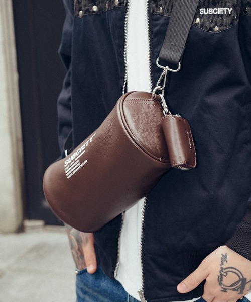 Subciety（サブサエティ） ショルダーバッグ Leather cylinder bag 