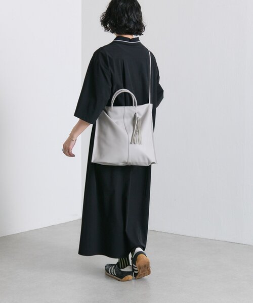 ear PAPILLONNER ブラックトートバッグ ear PAPILLONNER トートバッグ タッセルトートバッグ「本革/A4