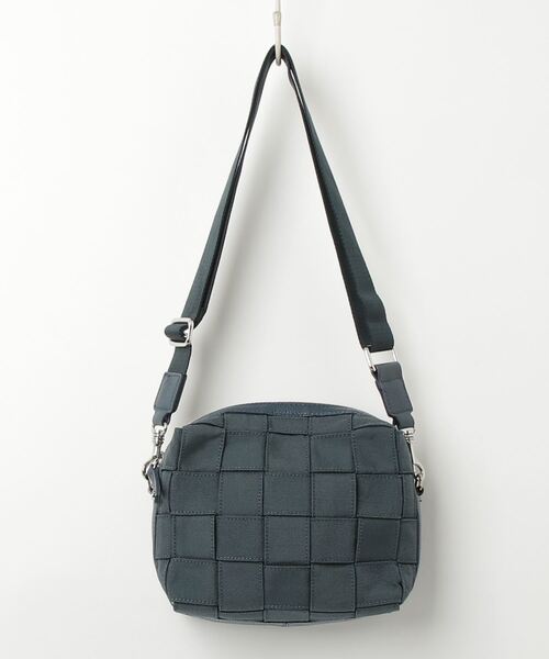 IACUCCI ブルーショルダーバッグ IACUCCI 「IACUCCI」 ショルダーバッグ - ブルー レディース