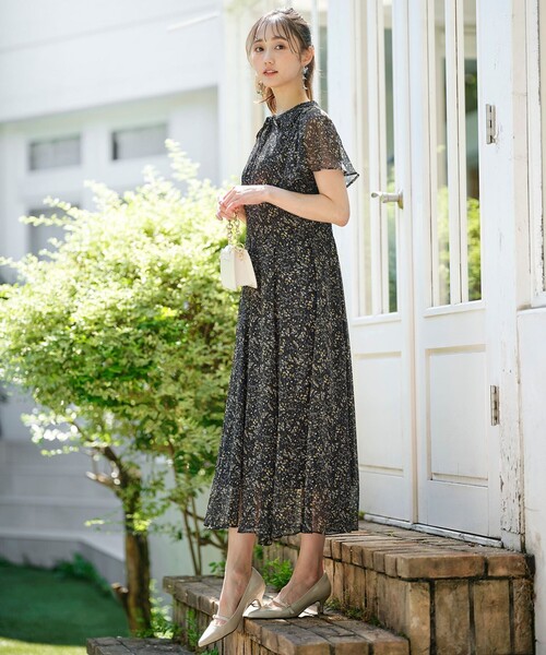 「ANY SIS」 半袖ワンピース 1 ベージュ レディース_画像2